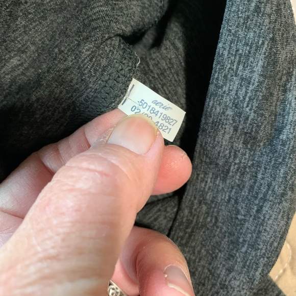 Aerie Capri pants Size Medium Yoga Exercise capris - Picture 5 of 8